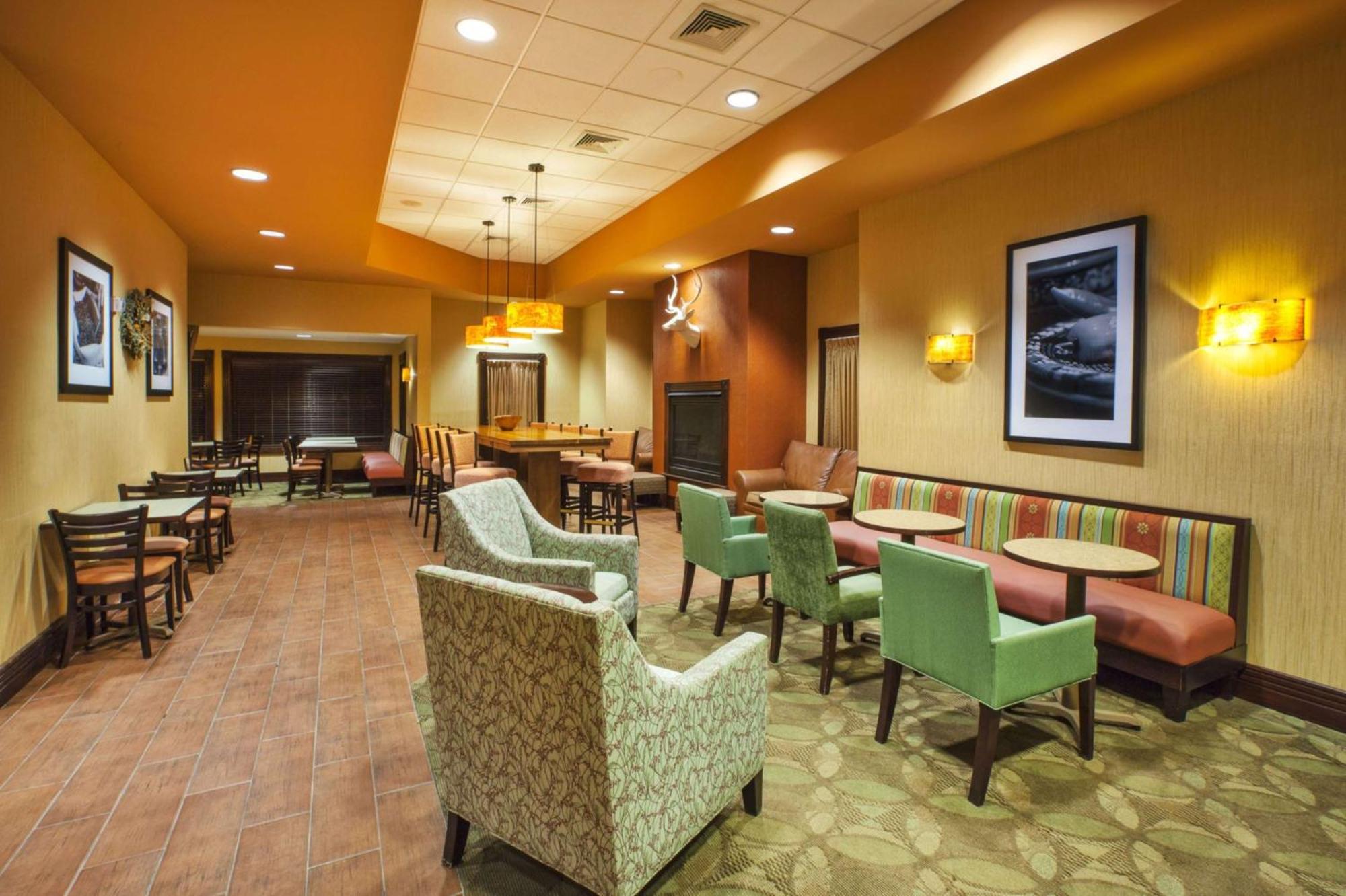 Hampton Inn Gaylord Kültér fotó